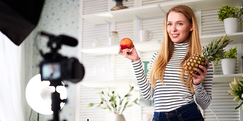 Eist Iessverhalen an den Impakt vun de soziale Medien | © Bigstock / artiemedvedev