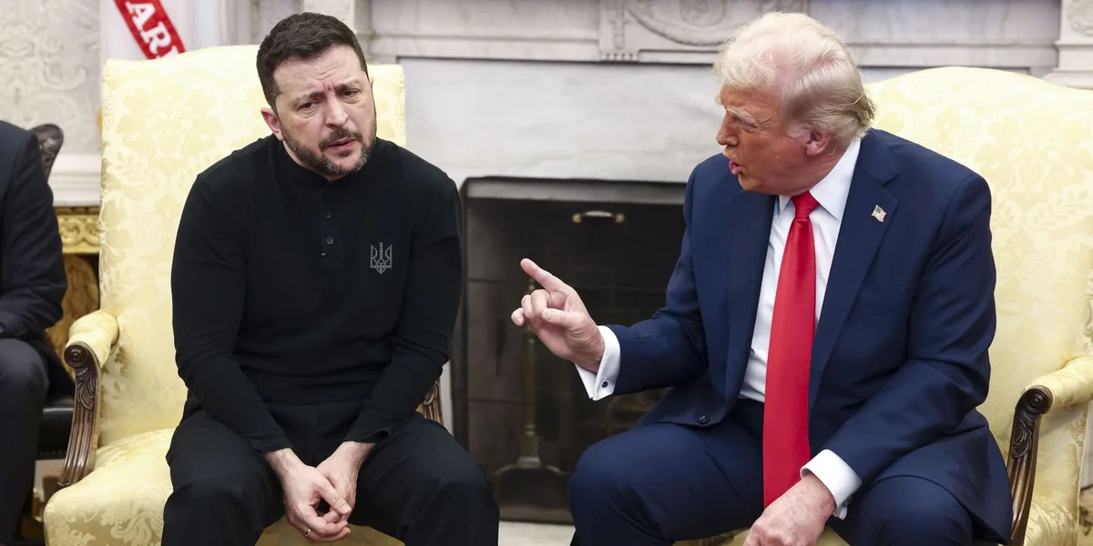 De Wolodymyr Selenskyj schwätzt mam Donald Trump am Wäissen Haus den 28.02.25.  | © picture alliance / Consolidated News Photos | Jim LoScalzo - Pool via CNP