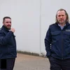 De Jeff Hoffmann (lénks) an de Kirk Fickinger (riets) virum Centre pénitentiaire de Luxembourg zu Schraasseg | © Sophie Schroeder Wat bedeit et, als Giischtjen ze schaffen? | © Sophie Schroeder