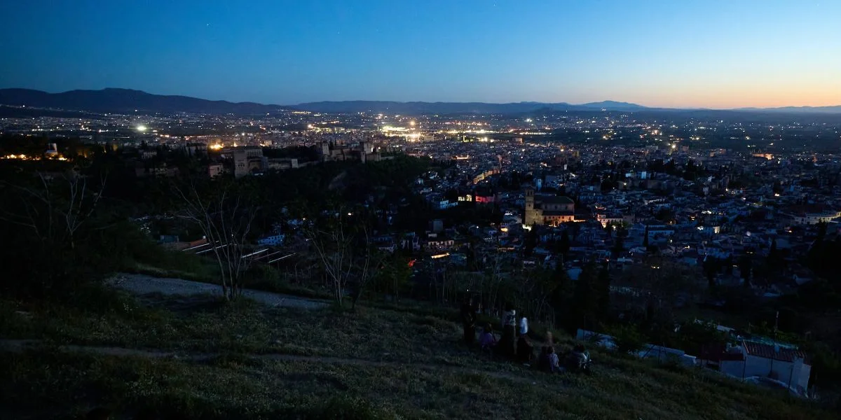 Vue op d'Stad Granada wärend der Stroumpann den 28.04.2025 | © picture alliance / NurPhoto | Fermin Rodriguez
