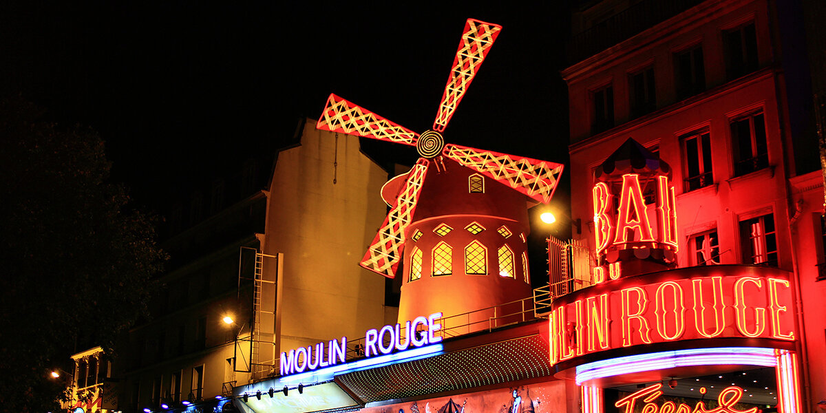 Moulin Rouge | © Bigstock